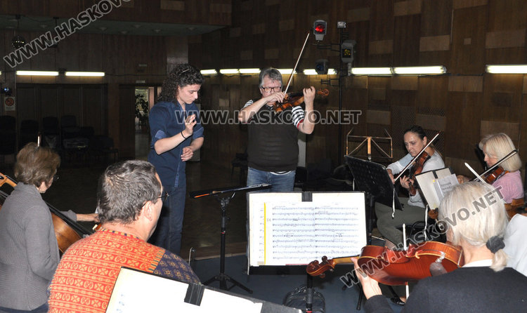 Пловдивски маестро свири с Камерния оркестър в Дните на Недялка Симеонова