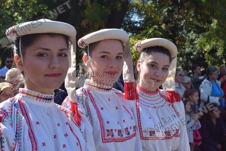 Кърджали коленичи пред Подвига на Освободителите