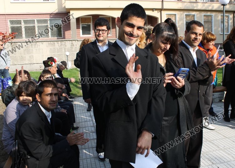 Димитровград се сдоби с парк на приятелството