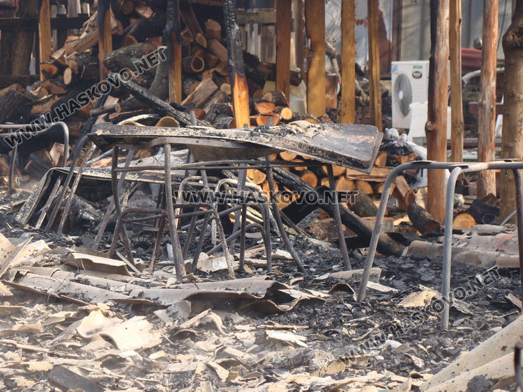Къща е горяла през почивните дни на ул."Шипка", снимка - архив