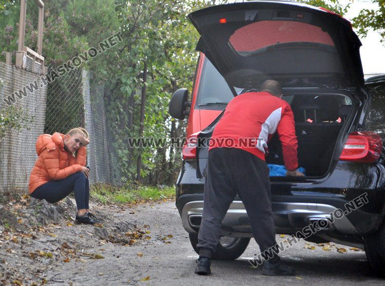 Хасковлийка катастрофира с джип на път към горящата си къща