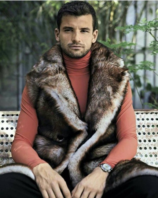 Гришо блесна във Vogue 