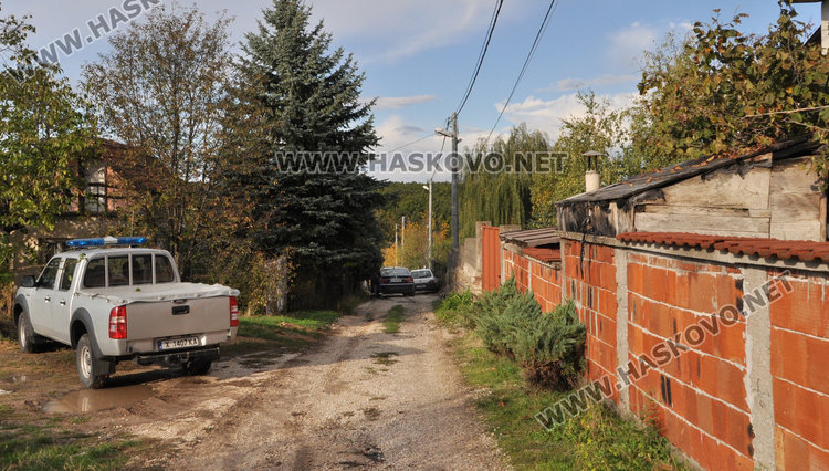 Хасковлийка катастрофира с джип на път към горящата си къща