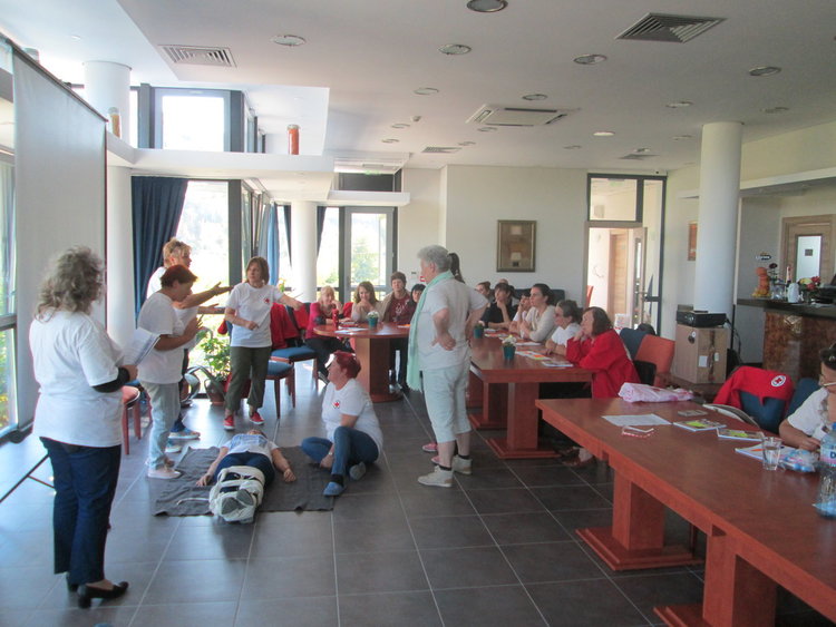 Обучиха ръководните състави на ОС на БЧК-Кърджали