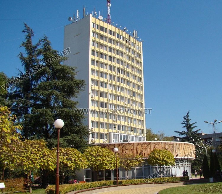 Гласуват на сесия стипендиите на даровитите деца от Димитровград