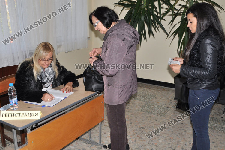 Обявиха 76 свободни места на трудова борса, търсят и близо 200 военнослужещи