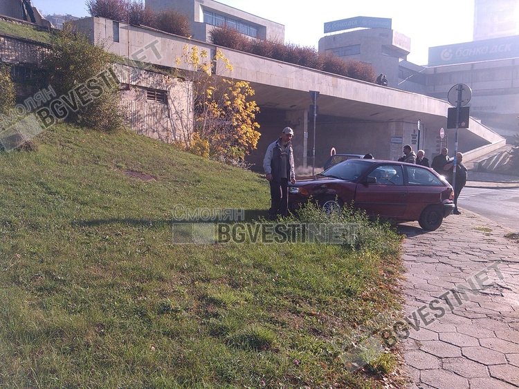 Катастрофа на кръговото в Смолян заради неспазено предимство