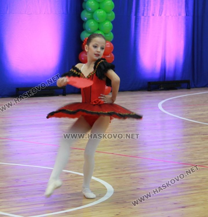 Димитровград посреща 1 000 танцьори в зала "Младост"