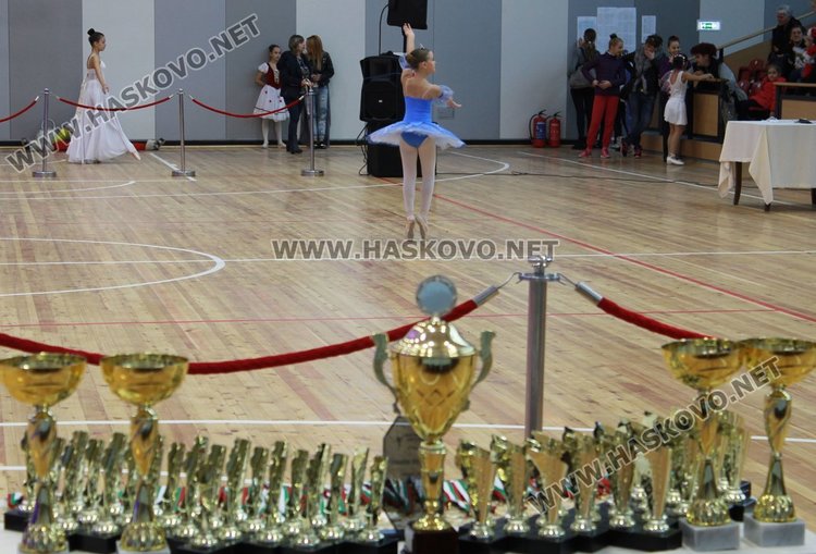 Димитровград посреща 1 000 танцьори в зала "Младост"