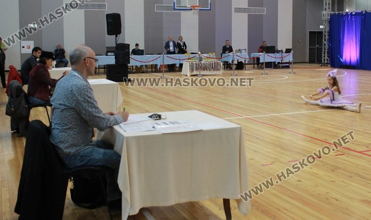 Димитровград посреща 1 000 танцьори в зала "Младост"