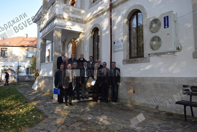Ардино отбелязва Деня на народните будители с книга за българо-турската дружба