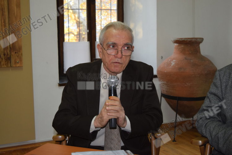 Ардино отбелязва Деня на народните будители с книга за българо-турската дружба