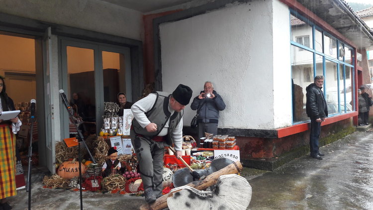 Депутатът д-р Дариткова в Смилян за празника на фасула: Дъждът е символ на берекет