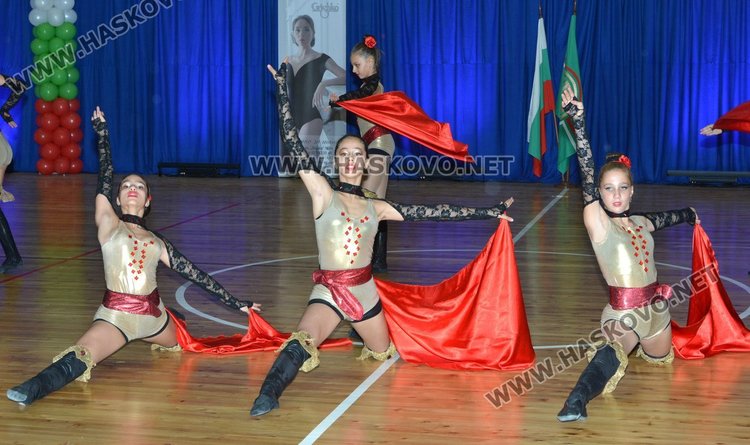 Бенефис на "България танцува": Анабела Крумова се раздели с "Галаксико"