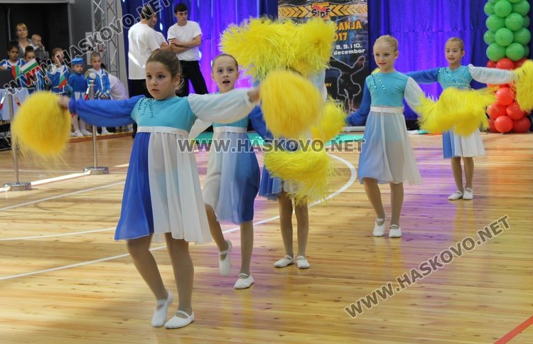 "Галаксико" с купата на кмета Иво Димов от конкурса "България танцува"