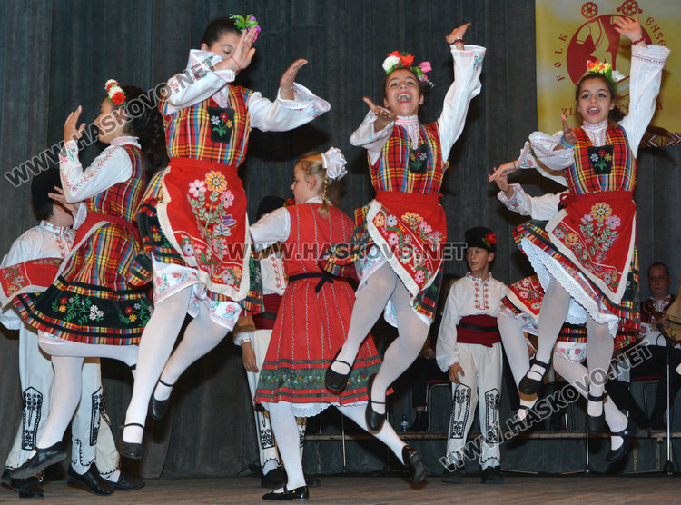 Отличия от общината и държавата за 30 годишнината на „Златна Тракия“