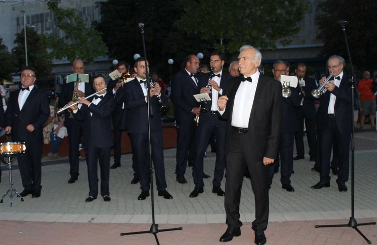 Номинираха Забавно-духовия оркестър на Димитровград за наградата "Кристална лира"