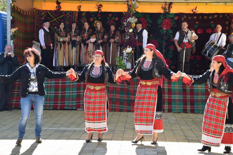 Селищен събор събра много падинци от цялата страна