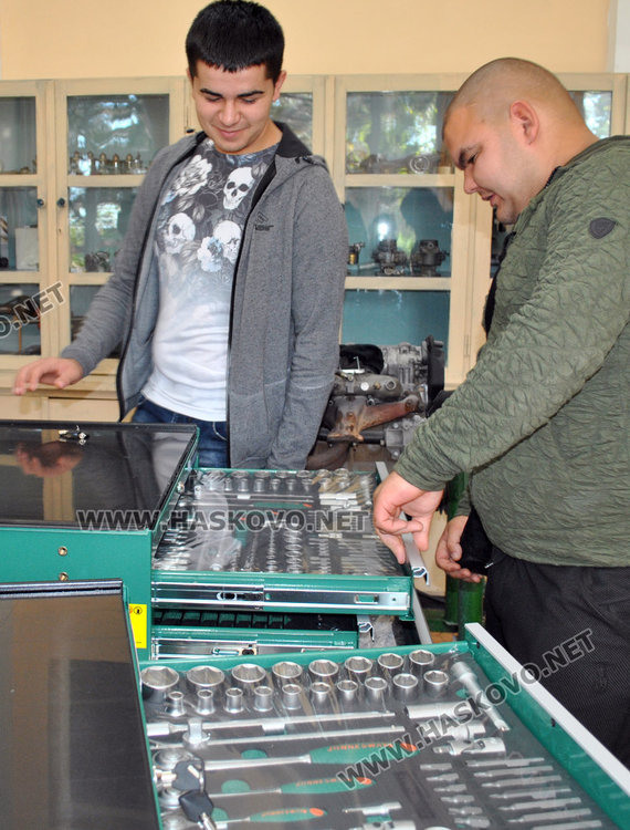 Хасковски фирми модернизираха практиката в Гимназията по селско стопанство и транспорт