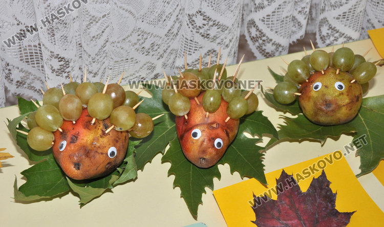 Таралежи и охлюви превърнаха забавачка в есенна гора