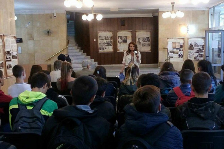 "Пътуване из света на Йордан Йовков" до края на месеца в библиотеката