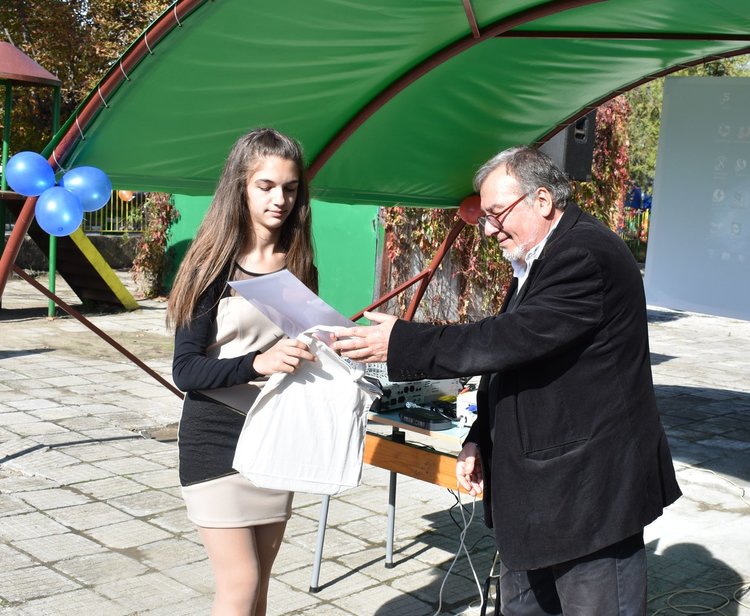 Със "Зелена класна стая с еко кът" се сдоби Обединено училище "Св.Св.Кирил и Методий" в кв.Черноконево