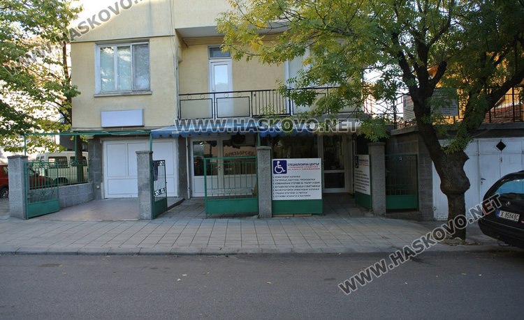 Тук ще има две паркоместа