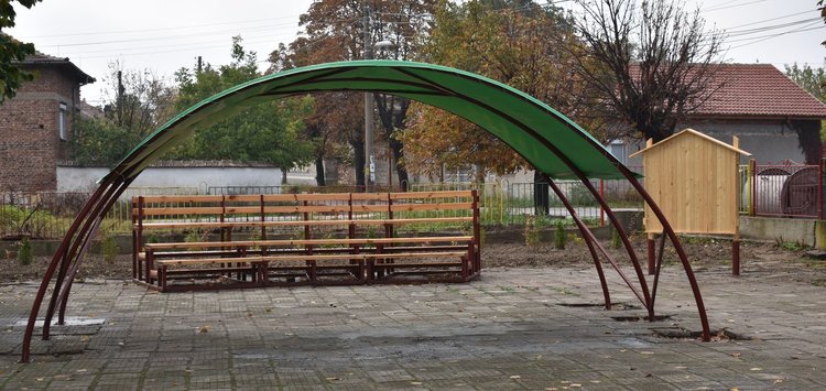 Зелена класна стая направиха в училището в Черноконево