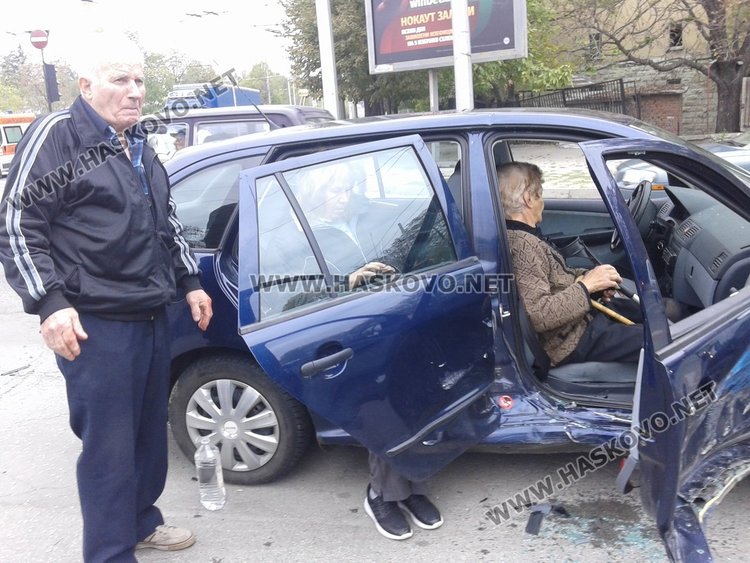 83-годишният Драгия и двете жени, които пътуваха с него се отърваха само по чудо с леки наранявания