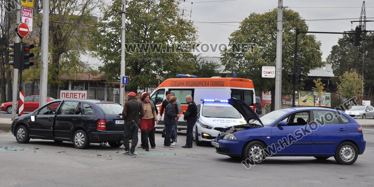 83-годишен шофьор засече младок до Цигарената и обърна колата си