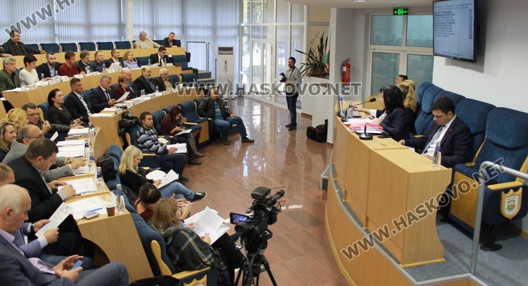 Планът бе приет на извънредна сесия на местния парламент