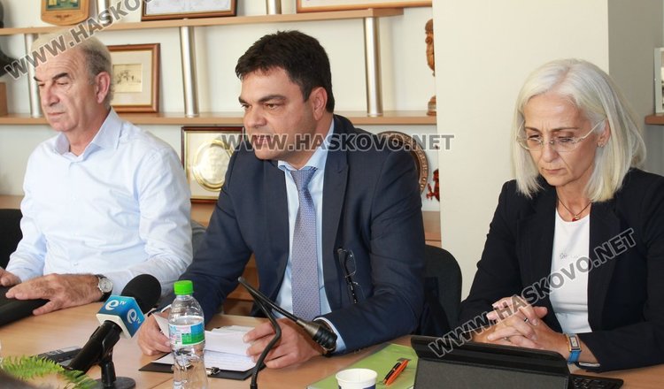 Екипите по проекта от България и Гърция днес дадоха пресконференция, на която разясниха какви дейности ще бъдат осъществявани