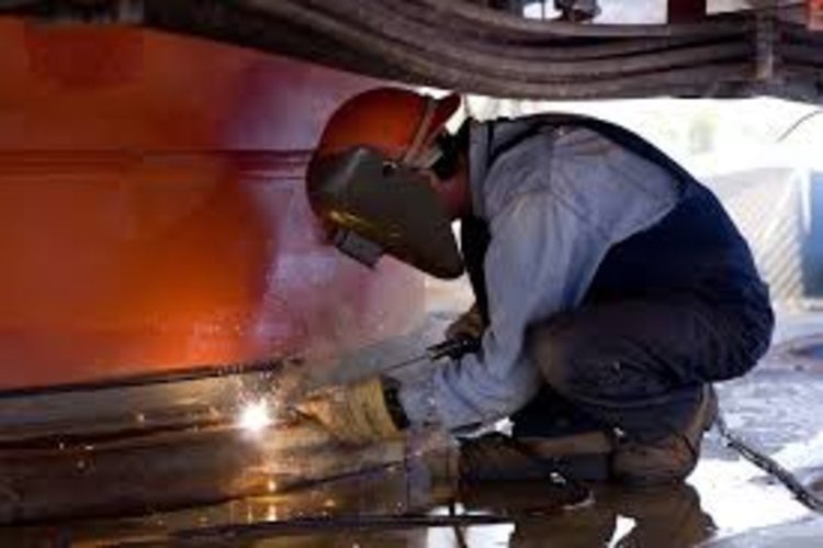 Нови работни места на трудовата борса в Смолян -вече и позиции със заплата от 2600лв