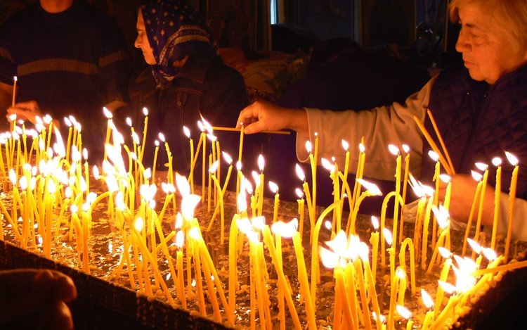 На 4 ноември православните християни ще отбележат Архангелова задушница