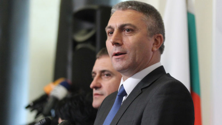 ДПС с твърд курс към националистите в правителството, ще ги пропъжда от властта