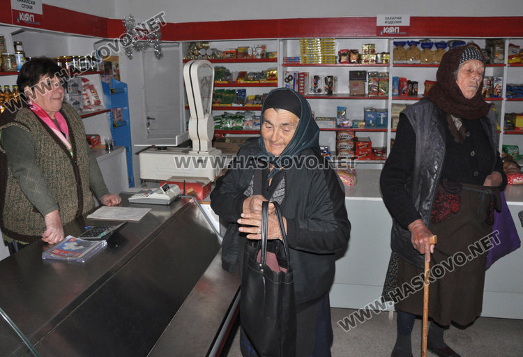 След десетилетия чакане довършват моста за Любеново, баби си бранят стария