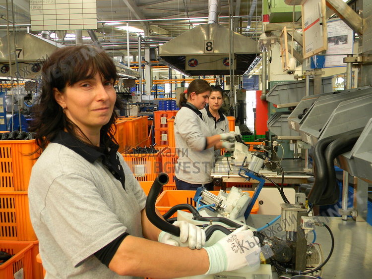 „Теклас България” търси работници, свободни са 26 позиции