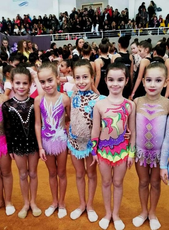 Грациите от "Афродита“ и „Аида“ с медали от купа "Гълъбово"