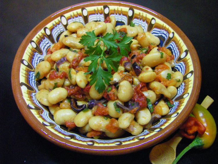 Пататник, чеверме и Смиляски фасул сред 12-те топ кулинарни дестинации на България