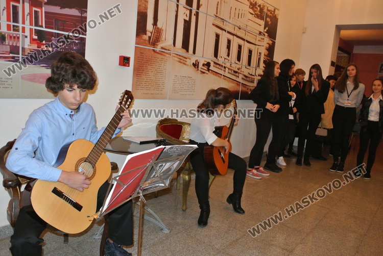 Три изкуства в една магия в Нощта на театрите в Хасково