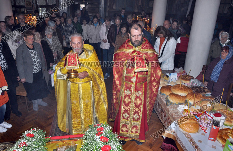 Хасковлии склониха глава пред иконата на Архангел Михаил на храмовия празник