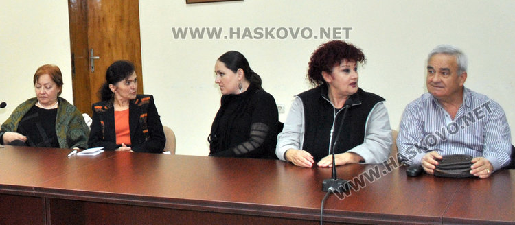 Спортът и културата в Хасково: Кмете, пусни ни парите!