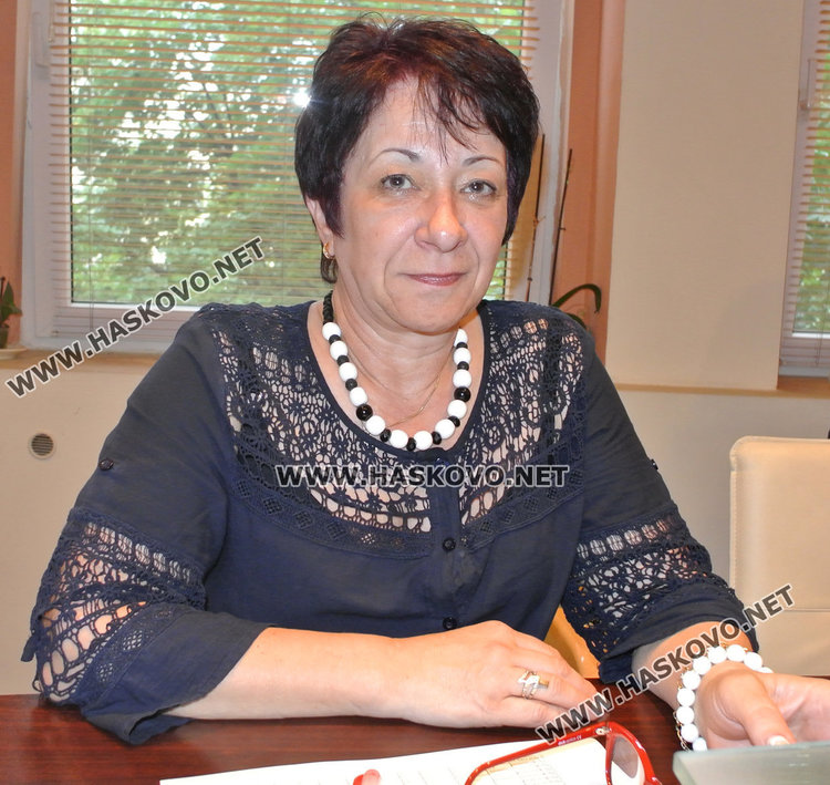 Христина Боева поема временно образованието в Хасково