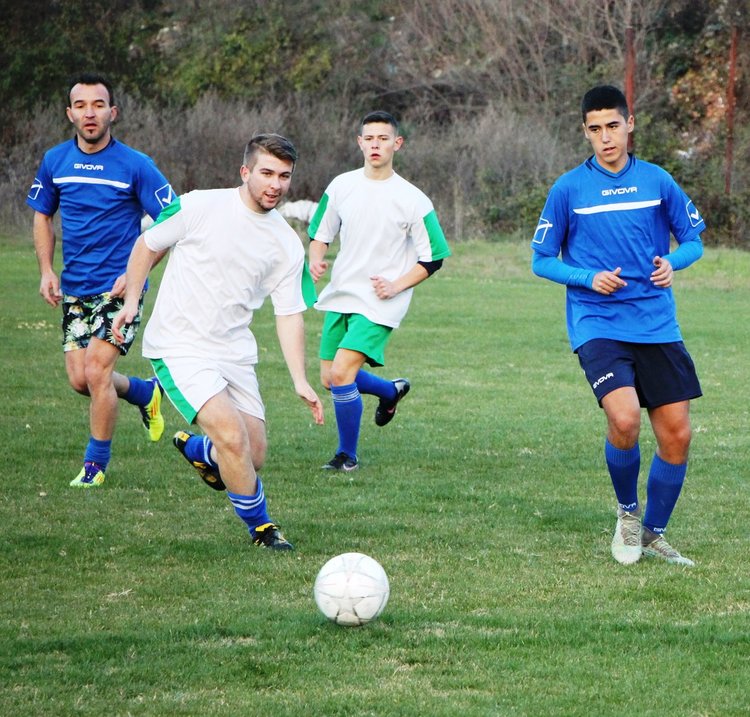 Футболистите на „Искра“ с равенство преди срещата в „Родопи“