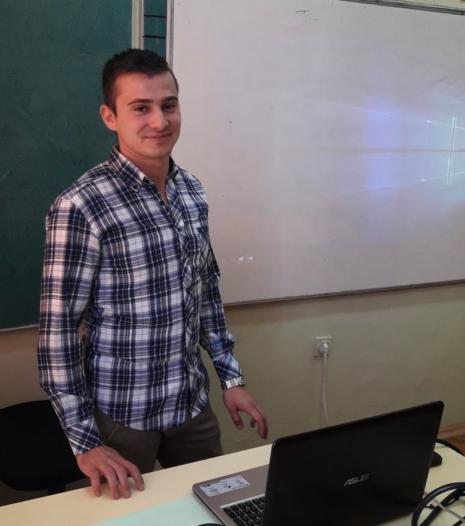 Учителят Калоян Добрев се включи в обучение в Полша