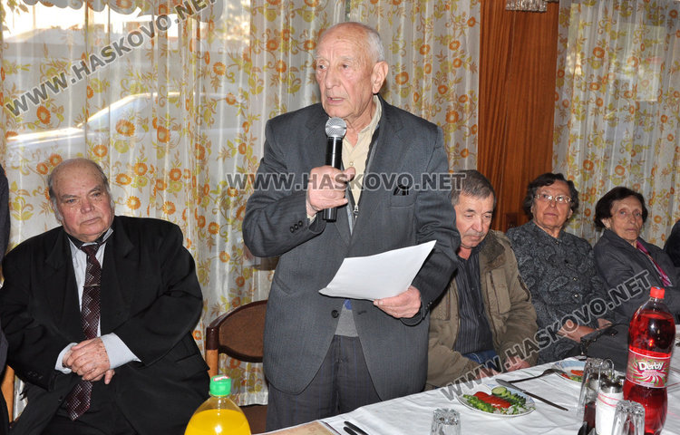 Кмет и областен отбелязаха 15 години клуб „Родолюбие“