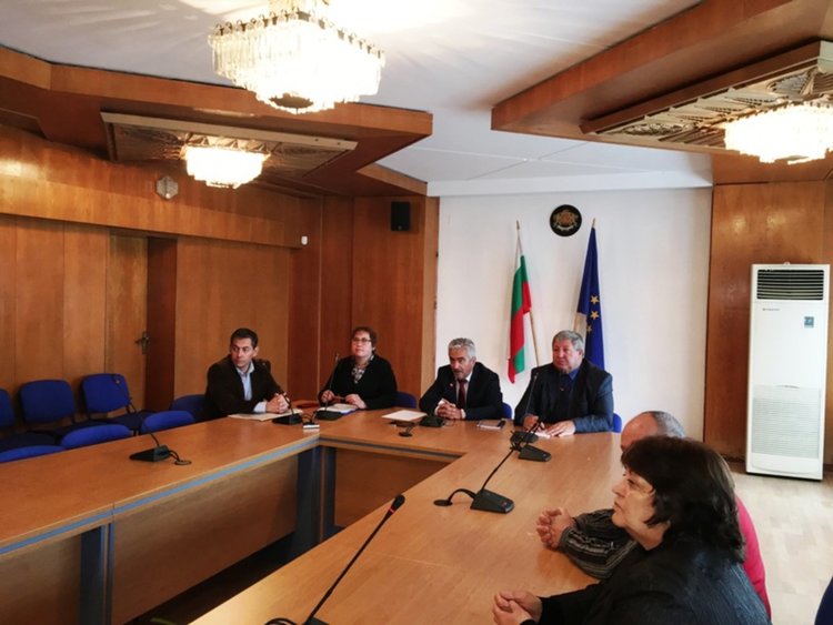 Цялостна модернизация и допълнителни средства в бюджетите на професионалните гимназии