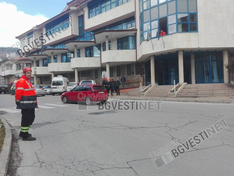 Евакуираха екоинспекцията в Смолян