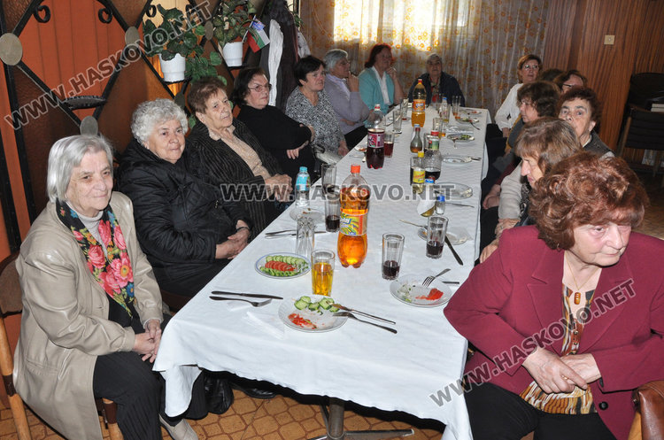 Кмет и областен отбелязаха 15 години клуб „Родолюбие“