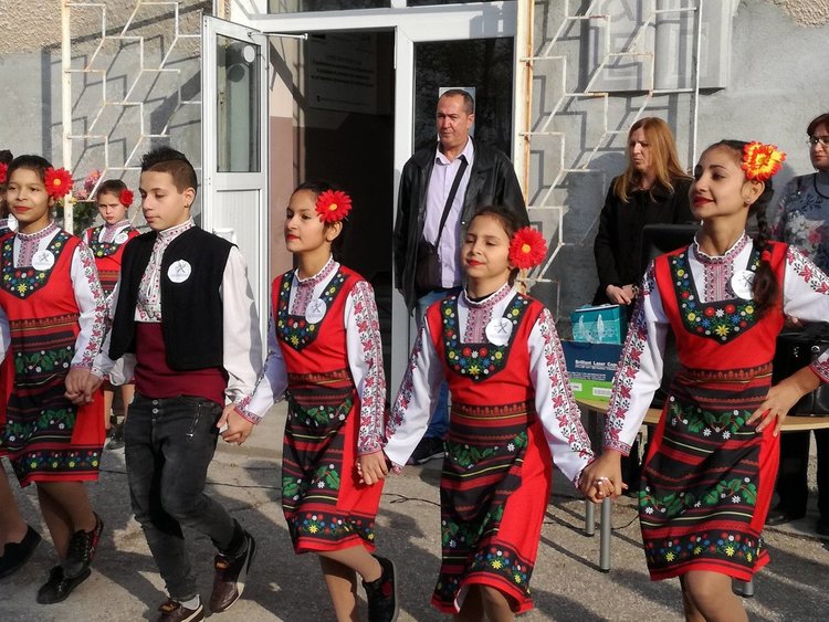 177 години от възникване на просветното дело в Меричлери отбелязаха днес